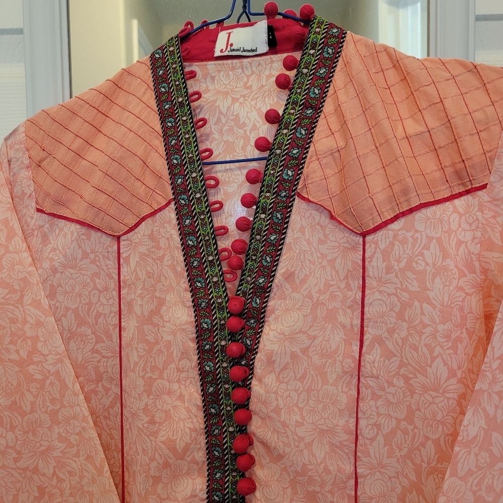 Pakistani Kurta - Picture 2 of 4
